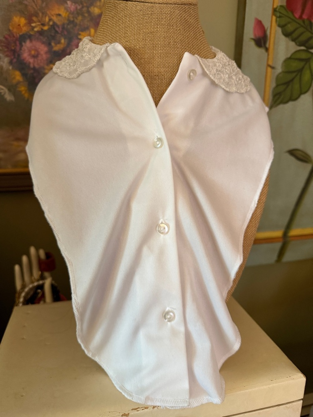 VTG White Button-Front Dickey/Detachable Lace Collar
